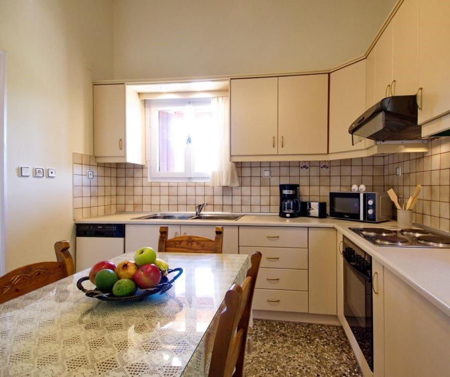 Villa Maragoudi Arménoi Екстериор снимка