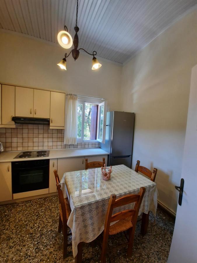 Villa Maragoudi Arménoi Екстериор снимка